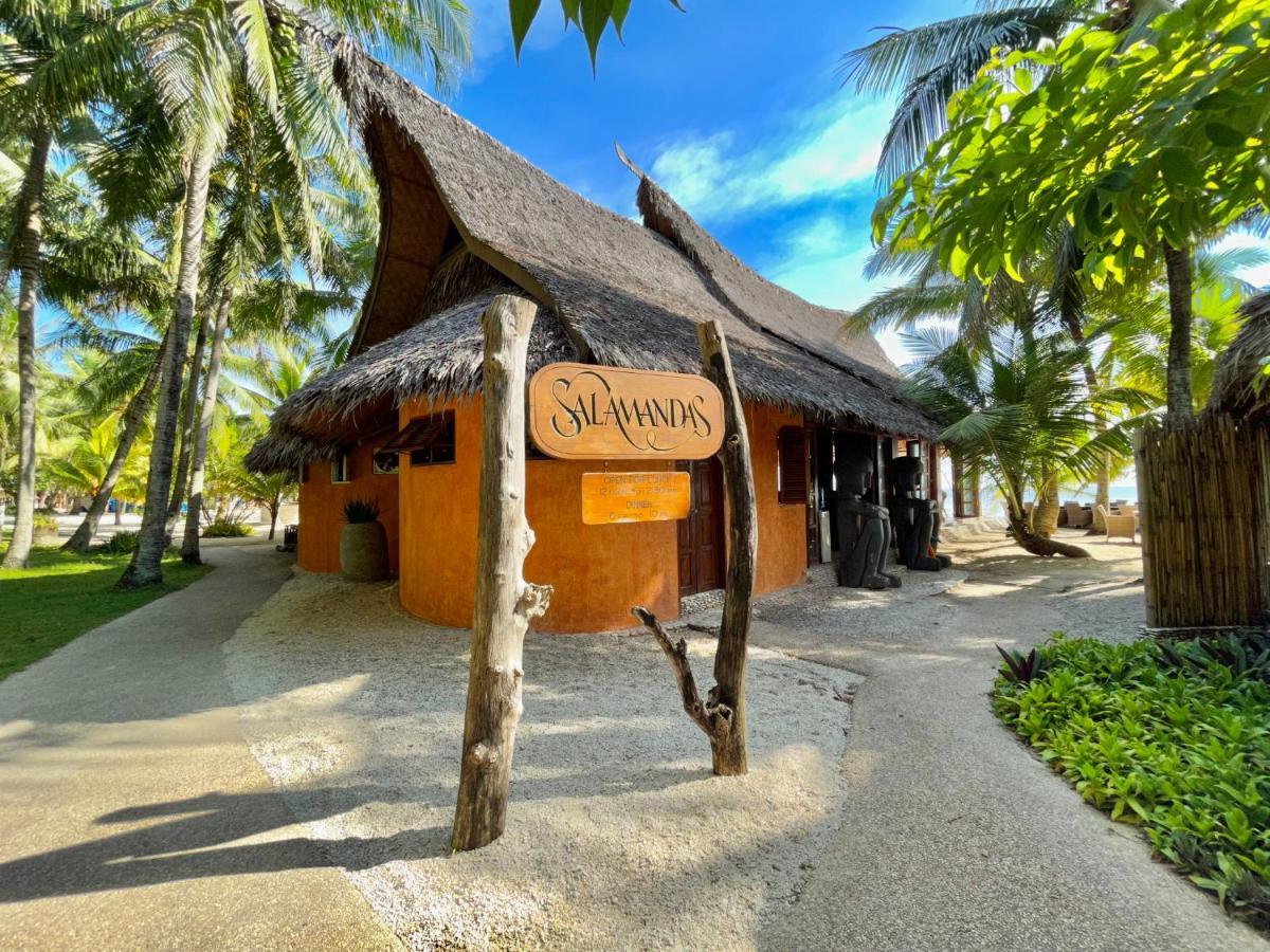 Coco Grove Beach Resort, Siquijor Island Exterior photo A restaurant in the island